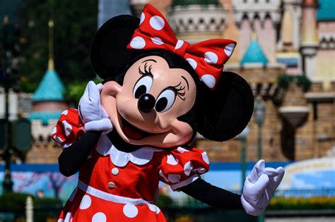 Minnie Mouses Stella Mccartney Pantsuit At Disneyland Paris Popsugar