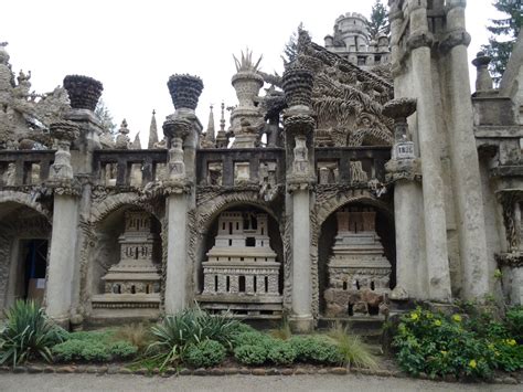 Places hauterives landmarkmonument palais idéal du facteur cheval. Facteur Cheval