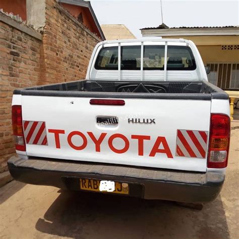 Toyota Hilux Vigo Manual Forsale At 16m