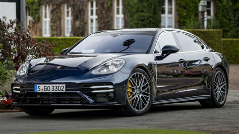 2020 Porsche Panamera Turbo S Executive