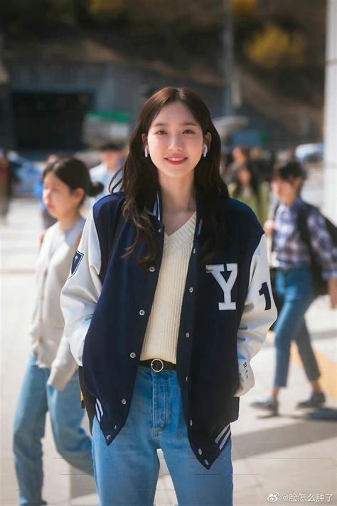 pin by miumiu 777 on han ji hyun 한지현 baseball jacket outfit korean girl fashion retro outfits