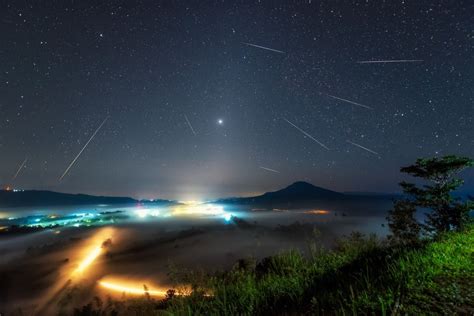Yıl dönümünü olan 29 ekim cumhuriyet bayramımız kutlu olsun!. Geminid Meteor Yağmuru nedir? 2018 Geminid Meteor Yağmuru ...