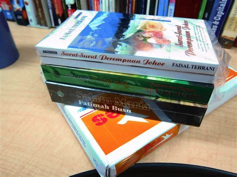 Assalamualaikum (1) buku kami semua ready stok, inshaallah (2) kami akan beritahu jika kami jangan risau! Kedai Buku Online