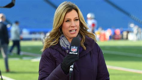 Super Bowl 2019 Nfl Network Reporter Details Near Death Experience
