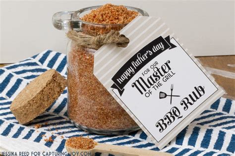 Check out our top father's day gift ideas for 2021 now, and thank us later. BBQ Rub Recipe | Kristen Duke | Father's Day Gift Idea