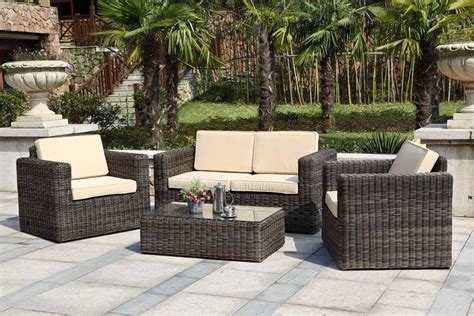Ensemble de jardin océane lunch en résine tressée de couleur crème avec coussins gris anthracite pour la détente et les repas jusqu'à 8 personnes.léger et robuste et ne craint pas les intempéries et les uvrangement pratique type de salon de jardin. Salon de jardin haut de gamme resine tressee - Mailleraye ...