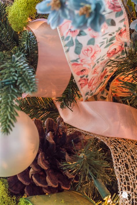 I've used two different widths of wired burlap. How to Decorate a Christmas Tree with Ribbon | Kelley Nan