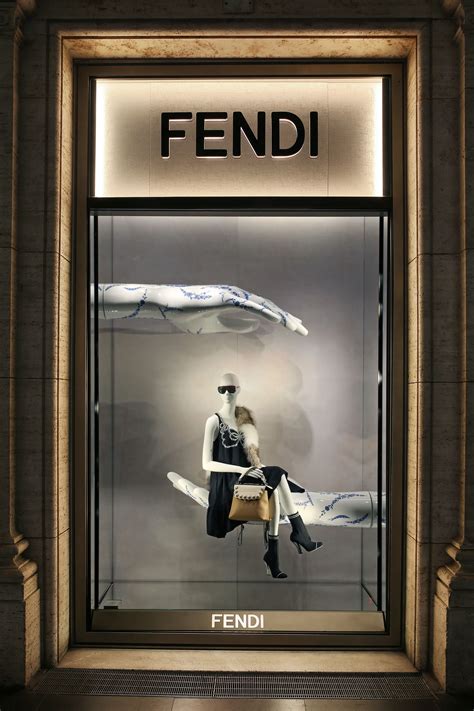 Fendi Resort 2018 Windows Rome Italy Window Display Design Shop