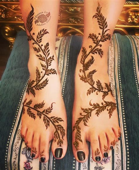 25 Fresh And Stunning Foot Mehndi Designs For The Modern Brides Legs Mehndi Design Leg Henna