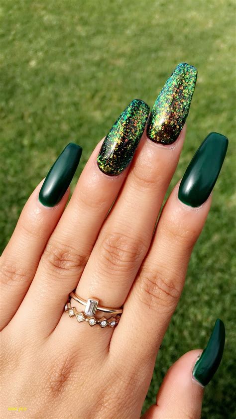 15 Stunning Emerald Green Acrylic Nails The Fshn