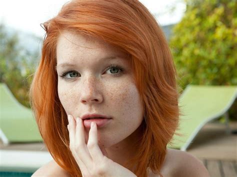 lovely shades of red hair freckles girl girls with red hair erofound