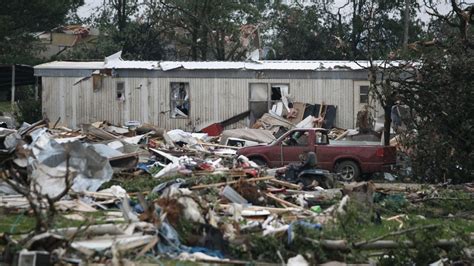 Photos Tornadoes Wreak Havoc In Midwest Cnn