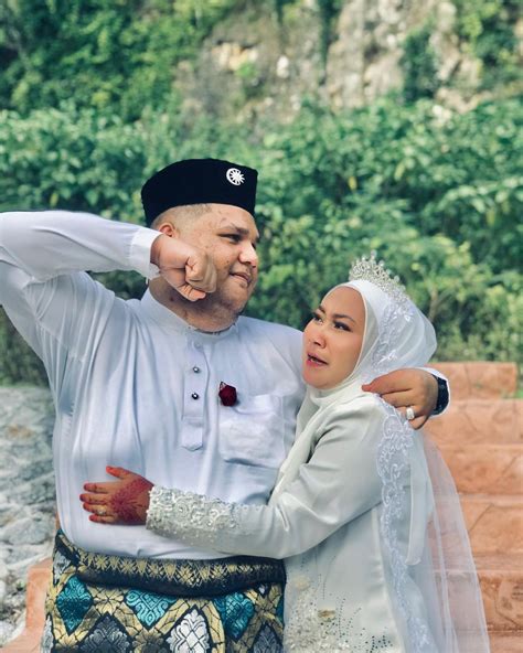Saat ini btr branz viral dan menjadi sorotan banyak orang, terutama para plaer mobile legends. Jumpa jodoh di IG, kenal tak sampai sebulan tak sangka sekarang dah jadi suami isteri