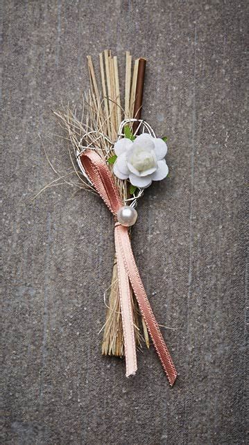 Sep 19, 2021 · sollen geimpfte bald gelbe anstecker tragen? Hochzeitsanstecker Monika - Basteln & Schenken | Anstecker ...