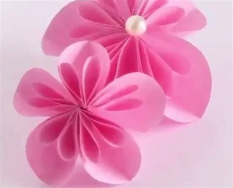 Yuk Bikin Hiasan Bunga Dari Kertas Warna Okezone Lifestyle