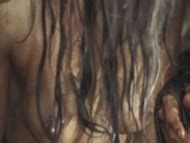 Naked Aruna Shields in Ao le dernier Néandertal