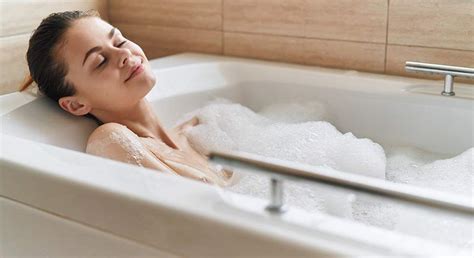 Baignoire Pour Petite Salle De Bain Conseils Et Solutions