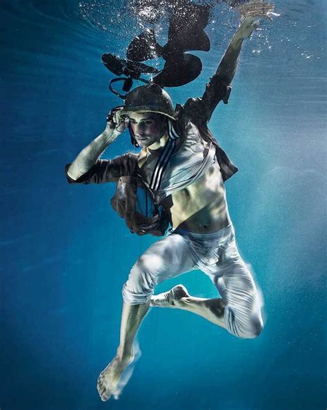 Underwater Fashion Photography By Zena Holloway Underwater Models