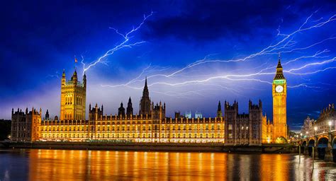 Besonders die wachablösung ist hier ein wahrer touristenmagnet. Photos London Big Ben England United Kingdom lightning ...