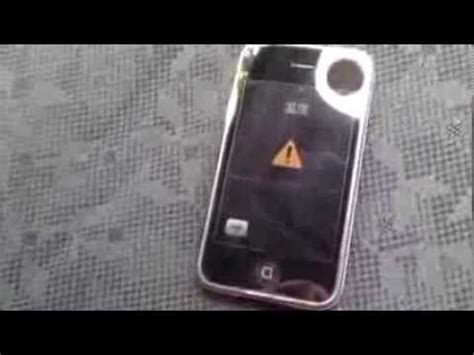 If your battery is swollen, take appropriate precautions. iPhone 3GS Temperature warning / 温度警告 - YouTube