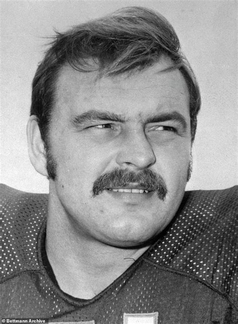 Nfl Legend Dick Butkus One Of The Greatest Linebackers Of All Time Dies At Age 80 After A