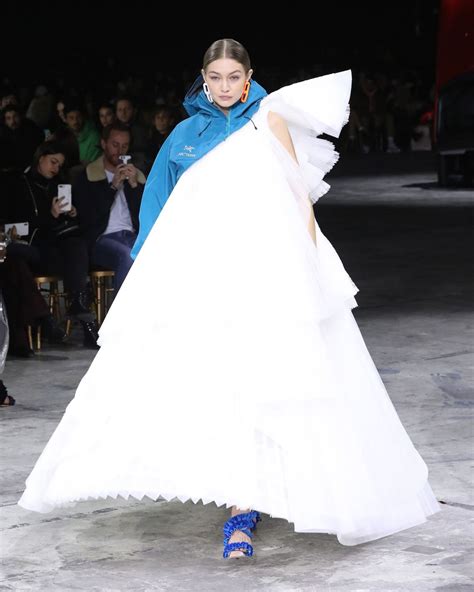 Gigi Hadid At Off White Runway Show At Paris Fashion Week 02272020