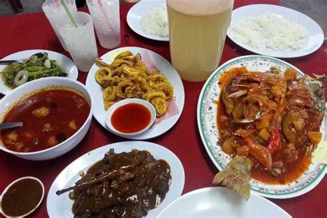 Namun di kl anda boleh mencuba hidangan menu popular negeri sarawak yang sedap & asli seperti mee kolok, laksa sarawak, nasi aruk dabei, bihun. Tempat makan sedap di Sungai Petani, Kedah | Percutian Bajet