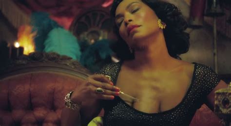 Is The Ahs Freak Show 3 Breasted Woman Real Angela Bassett S Character Could Stem From
