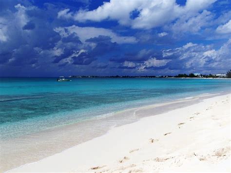 Reasons Why We Love Seven Mile Beach Grand Cayman Island Cayman