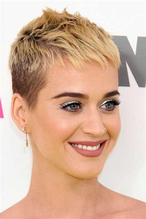 Best Pixie Cuts For Over 60 Reverasite