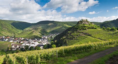 Das hotel zur post erwartet sie im zentrum des idyllischen weinortes altenahr, nur etwa 150 m vom bahnhof entfernt. Verbandsgemeinde Altenahr | Startseite