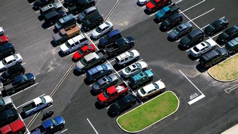 Guide to parking on a hill. What To Do If You Get Into A Parking Lot Fender Bender ...