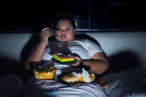 what happens to your body when you eat junk food