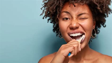 4 Things That Can Happen If You Dont Brush Your Teeth Regularly