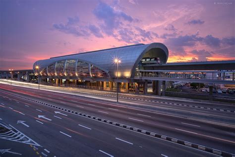 Pusat bandar puchong lrt istasyonu, biri yönüne doğru olmak üzere toplam iki giriş / çıkışa sahiptir. Pusat Bandar Puchong LRT Station Puchong Selangor Malaysia ...
