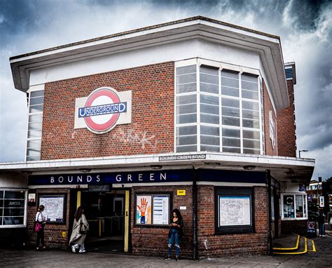 London Underground Art Deco Stations At The Eastern End Of Flickr