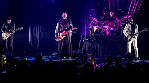The Smashing Pumpkins Announce 2023 Tour With Interpol Stone Temple