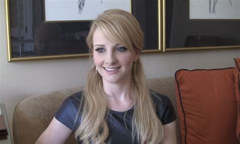 Melissa Rauch Goes On The Ellen Show But Totally Loses It When Ellen Monday Monday Network