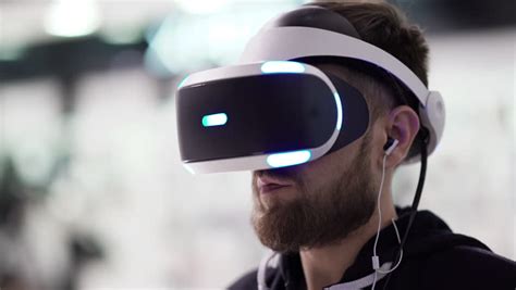 Now although you won't be able to experience full scale immersive vr, you will be able to download a few various apps, and access a wide variety of vr related content. Virtual Reality: How to buy the best headset? - Tech ...