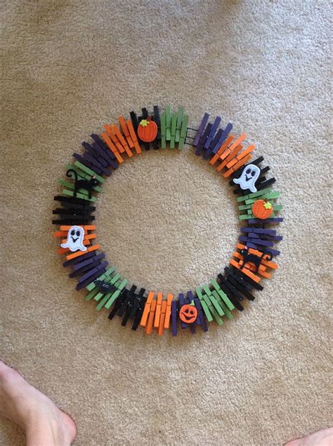 Clothespin Halloween Wreath The Clothespin Idea Works For Any Holiday