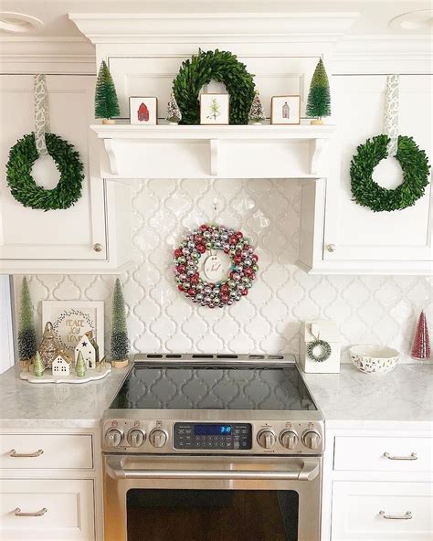 30 Wreaths On Kitchen Cabinets