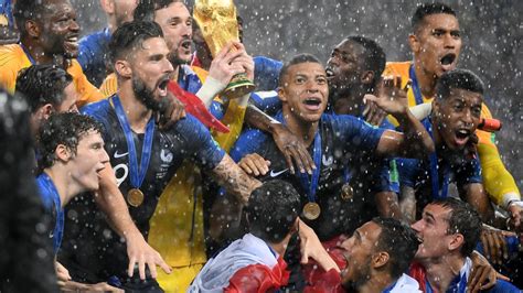 Direct Coupe Du Monde 2018 Les Bleus Descendront Les Champs Elysées