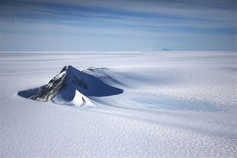 Stunning Aerial Photos Reveal Evolving Antarctic Landscape Photos Abc