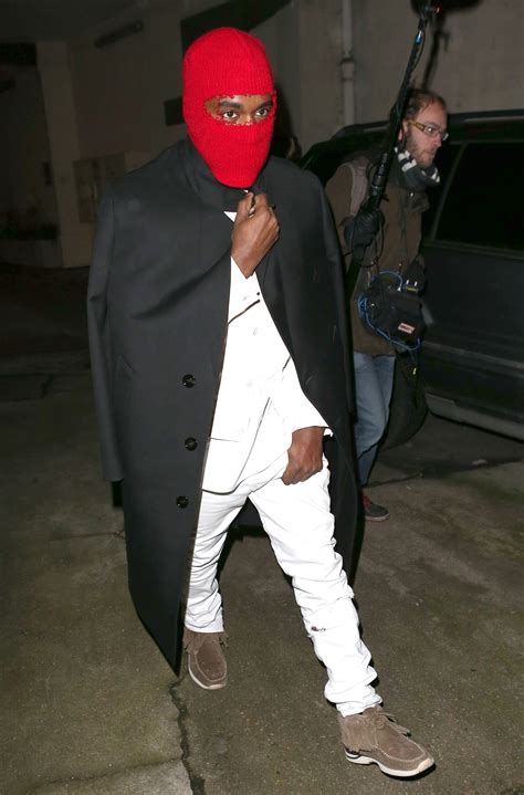 Jun 05, 2021 · kanye west was spotted out and about without his wedding ring on while wearing a large balaclava mask over his entire face following his split from kim kardashian. Kanye West Wears A Red Ski Mask Because Even Rappers Get Cold | Idolator