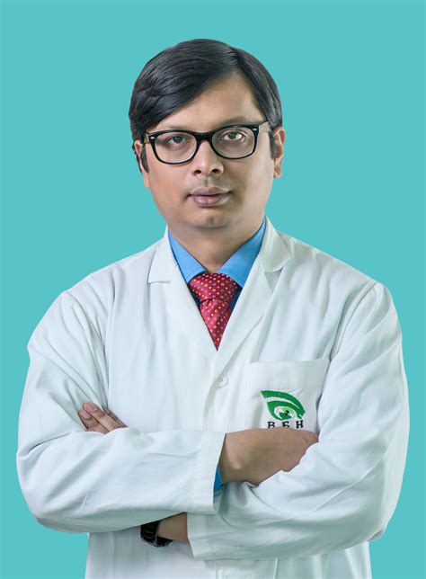 Dr Shah Noor Hassan Contemporary Specialized Ophthalmologist