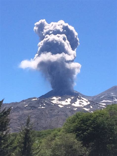 After Peru Two Volcanoes Explode Simultaneously In Chile Strange Sounds
