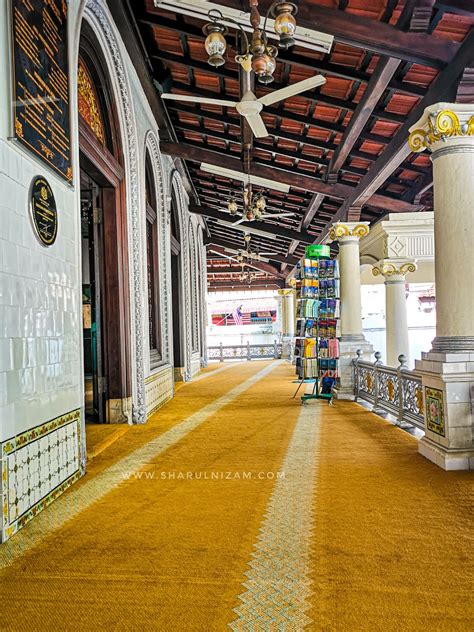 It is not to be confused with kampung hulu mosque, located a few blocks to the north; Mengintai Masjid Kampung Kling, Melaka