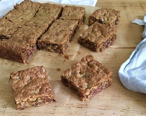 Chewy Chocolate Oat And Raisin Cookie Bars Thelittleloaf