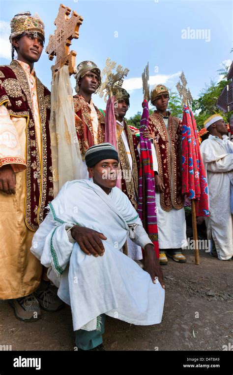Meskel Ceremony In Lalibela Ethiopia Stock Photo Alamy