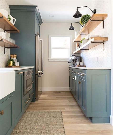 Fly kitchen is all about elegant and functional kitchen projects. small kitchen design in 2020 | Green kitchen designs ...